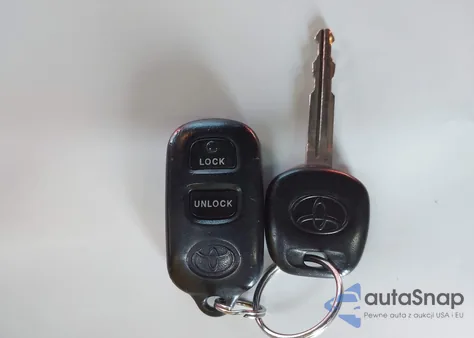 2005 Toyota Corolla Le z USA, uszkodzony, nr VIN 2T1BR32E75C358427